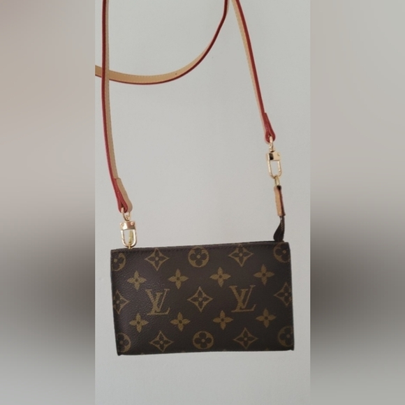 Authentic Louis Vuitton Monogram Pouch ,Serial Number :AR0020 - Picture 5 of 10